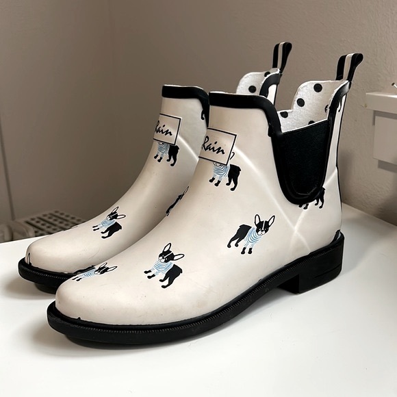 L-Rain Shoes - L-Rain Puppy In A Sweater Rain Boots.